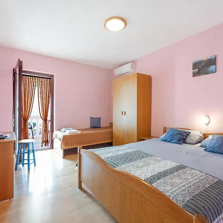 Apartment Lovely In With Kitchen Primosten
